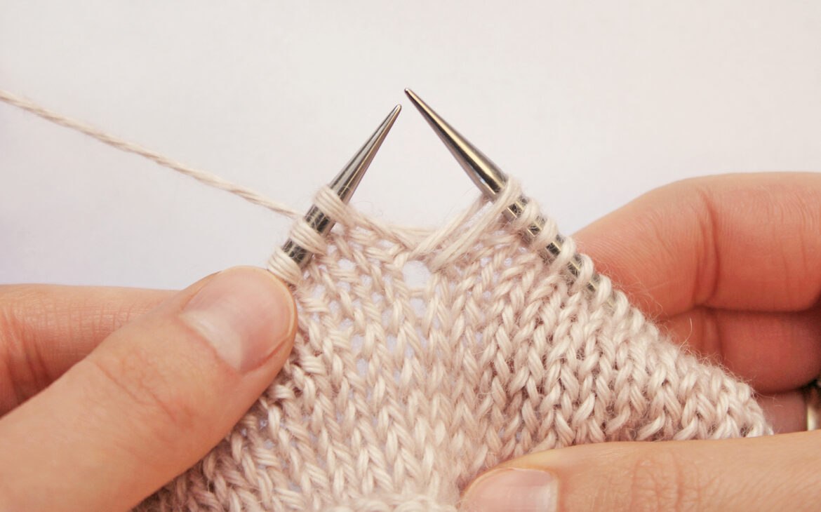 Creating the first loop of textured stitch pattern